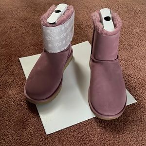 BRAND NEW MINI BAILEY BOW UGGS